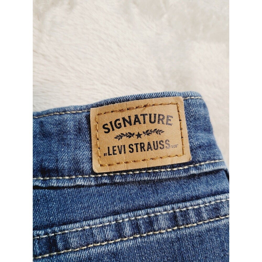 Levi's Signature Mid-Rise Bootcut Super Stretch Women’s Size 16 33x32 Dark Wash - Picture 11 of 13